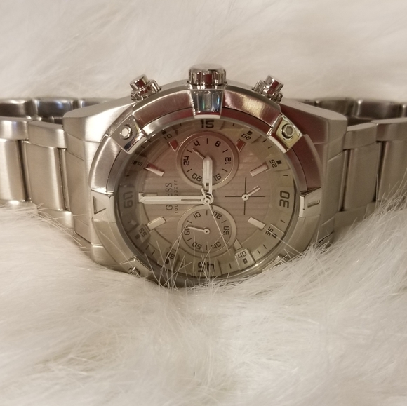 Watch - Picture 4 of 7